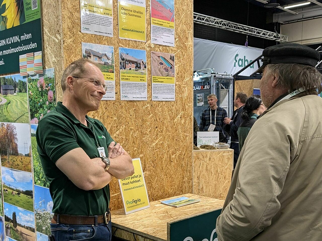 Kiinteistonvalityksen osastolla asiakas